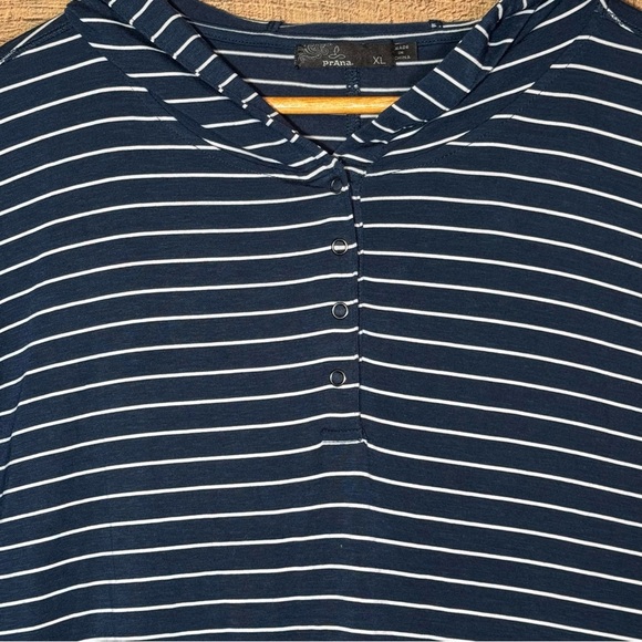 Prana Sol Protect Navy Blue White Striped Hooded Shirt Sz XL - Picture 9 of 14